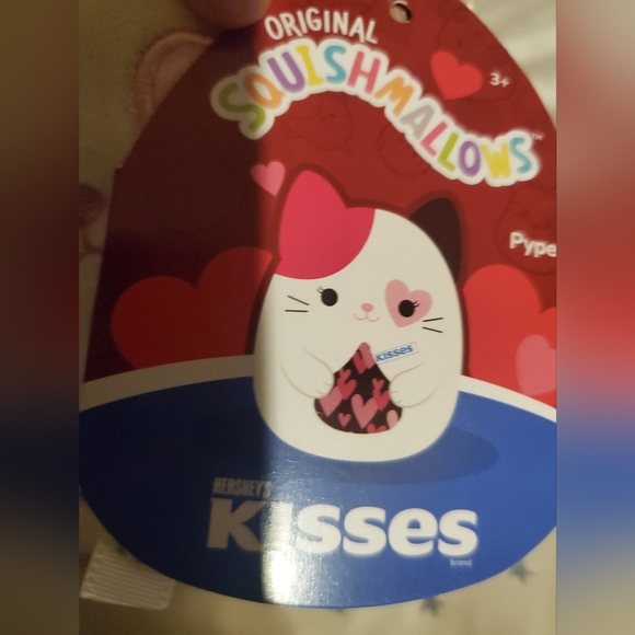 Pyper the calico cat valentine's day 2023 squishmallow - Picture 3 of 3